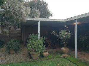 2 Bed Townhouse in Waterfall