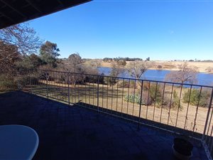 2.2 ha Smallholding in Mantevrede