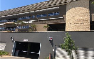2880 m² Commercial space in Longmeadow
