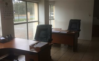 115 m² Commercial space in City Deep