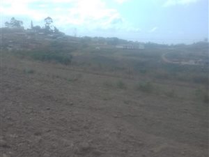 900 m² Land available in Adams Mission