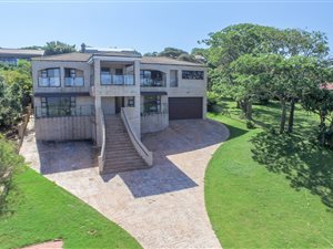 4 Bedroom House in Cintsa
