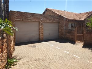 2 Bed Townhouse in Doornpoort and surrounds