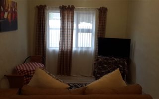 1 Bedroom Garden Cottage in Morninghill