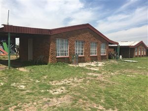 1000 ha Farm in Secunda