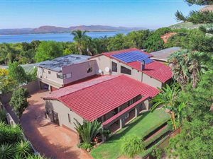 7 Bed House in Hartbeespoort Dam