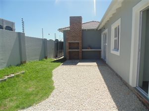 3 Bed Townhouse in Salisbury Park