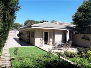 1 Bedroom Garden Cottage in Houghton Estate