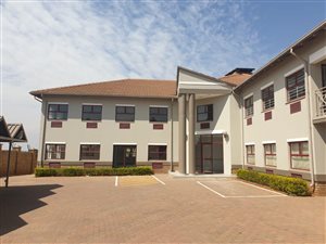 430 m² Commercial space in Moreleta Park