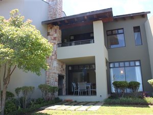 2 Bed Apartment in Oubaai and surrounds