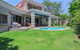 4 Bedroom House in Olivedale