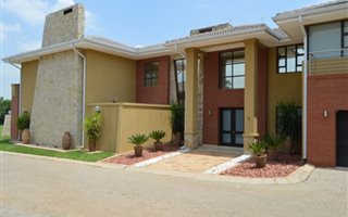 5 Bedroom Apartment in Vereeniging