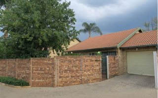3 Bedroom Simplex in Die Wilgers
