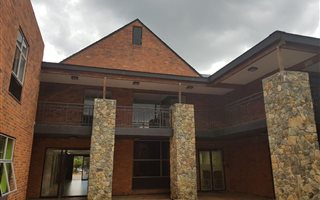 353 m² Commercial space in Cresta