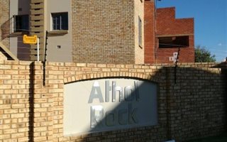 2 Bedroom Townhouse in Newmarket Park