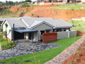 2 Bed Simplex in Waterkloof Ridge