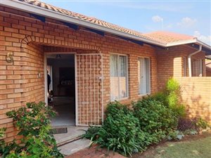 3 Bed Townhouse in Lynnwood Manor