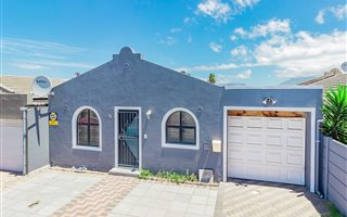 3 Bedroom House in Ottery