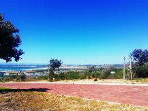 512 m² Land available in Stilbaai