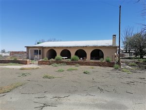 1881.3 ha Farm in Williston