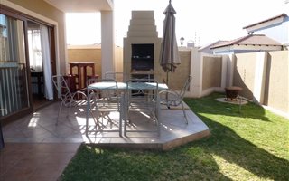 6 Bedroom House in Parkhaven