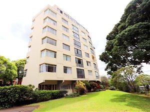 3 Bed Apartment in Glenwood
