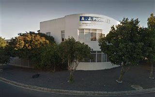 1004 m² Commercial space in Thornton