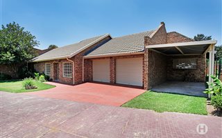 3 Bedroom Cluster in Dunnottar