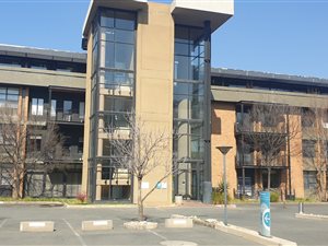 796 m² Office Space in Edenburg