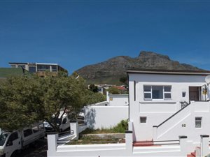 5 Bed House in Walmer Estate