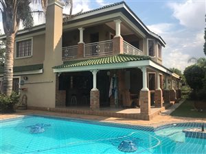 4 Bed House in Silver Lakes