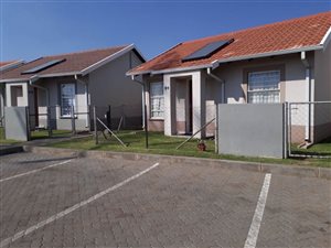 2 Bed Townhouse in Aureus