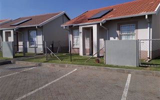 2 Bedroom Townhouse in Aureus