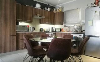 2 Bedroom Apartment in Atholl