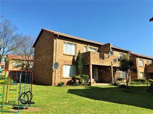 2 Bed Apartment in Wilgeheuwel
