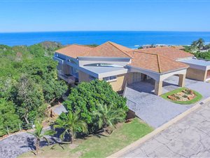 6 Bed House in Blue Horizon Bay