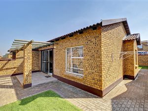 2 Bedroom Simplex in Honeydew