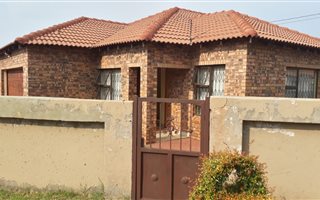 3 Bedroom House in Mineralia