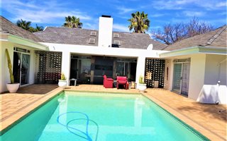 4 Bedroom House in Bendor