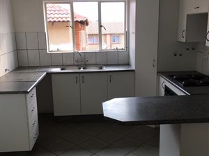 2 Bed Apartment in Rensburg