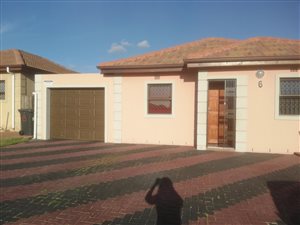 3 Bed Townhouse in Kuilsriver
