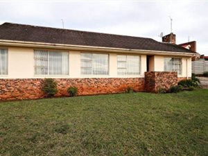 6 Bed House in Butterworth