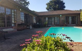 4 Bedroom House in Oak Park