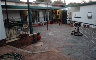 4 Bedroom House in Valhalla