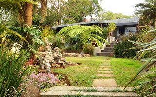 5 Bedroom House in Blackridge