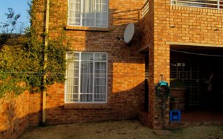 3 Bedroom Duplex in Moreleta Park