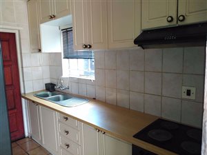 3 Bed House in Lentegeur