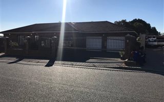 4 Bedroom House in Brackenfell Central