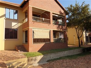 2 Bed Apartment in Ruimsig