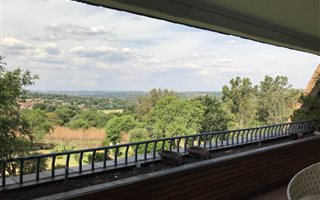 3 Bedroom Apartment in Lyme Park